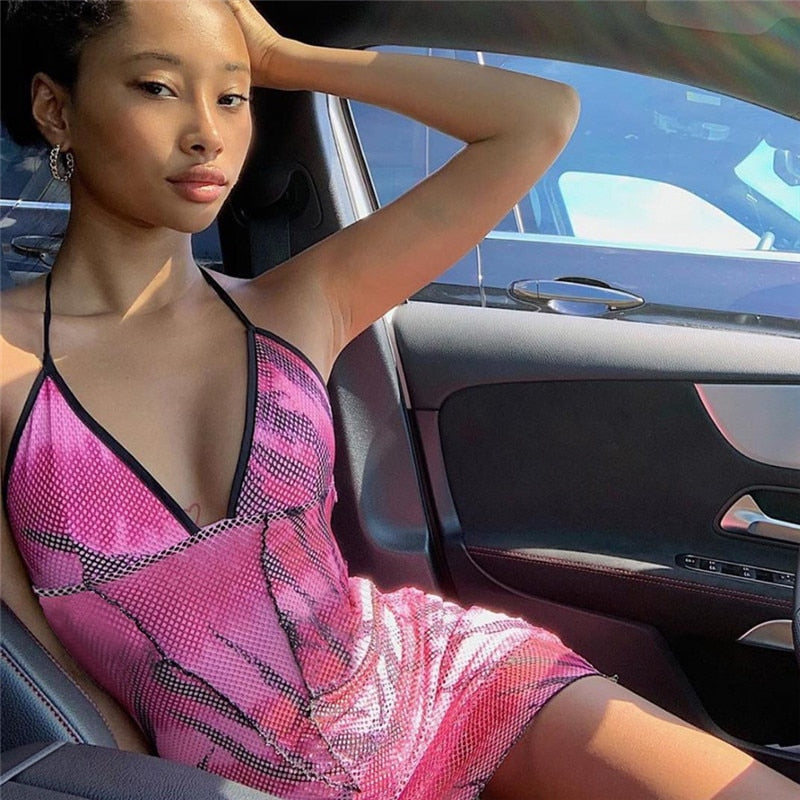 Hugcitar 2019 halter print sexy sleeveless mini dress autumn winter women V-neck bodycon outfits club streetwear
